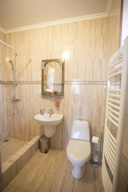 Goldenluxe Hotel Beregszász Kültér fotó