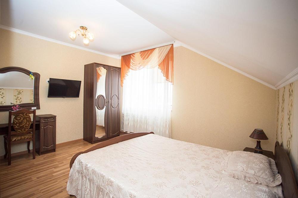 Goldenluxe Hotel Beregszász Kültér fotó