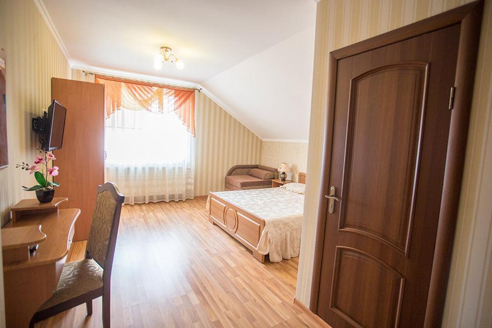 Goldenluxe Hotel Beregszász Kültér fotó