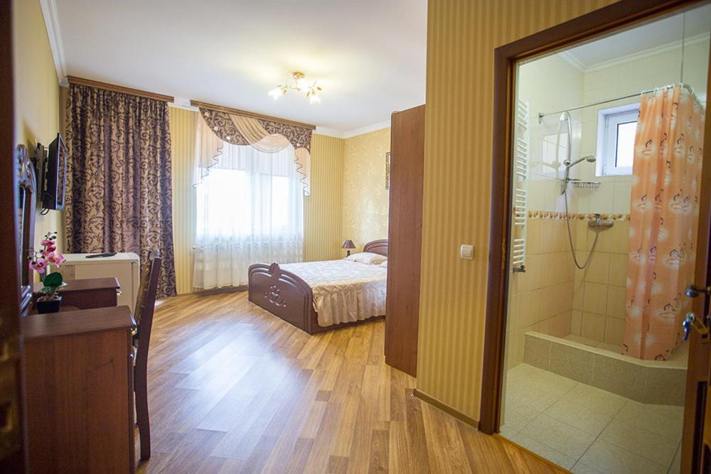 Goldenluxe Hotel Beregszász Kültér fotó
