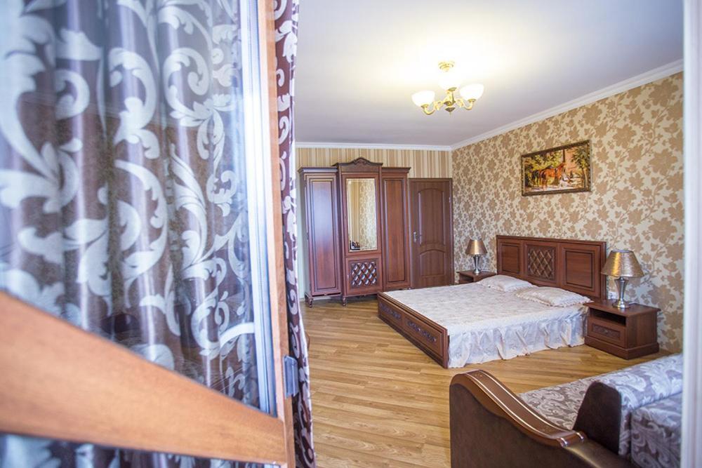 Goldenluxe Hotel Beregszász Kültér fotó