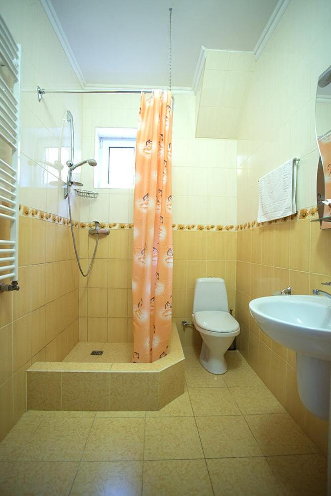 Goldenluxe Hotel Beregszász Kültér fotó