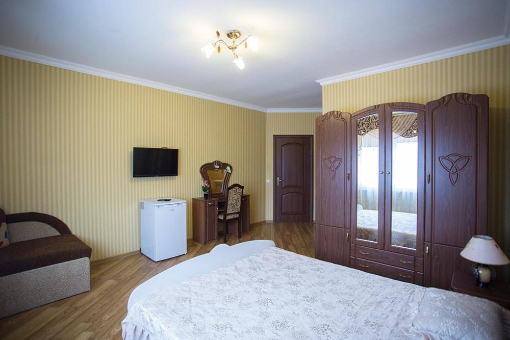 Goldenluxe Hotel Beregszász Kültér fotó