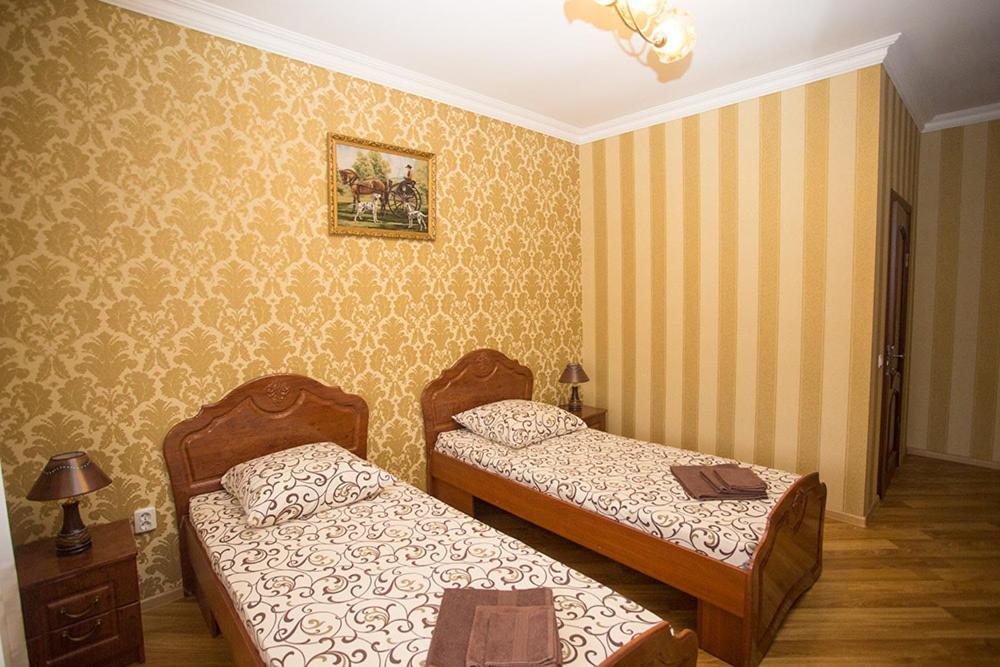 Goldenluxe Hotel Beregszász Kültér fotó
