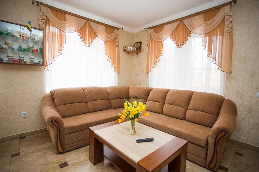 Goldenluxe Hotel Beregszász Kültér fotó