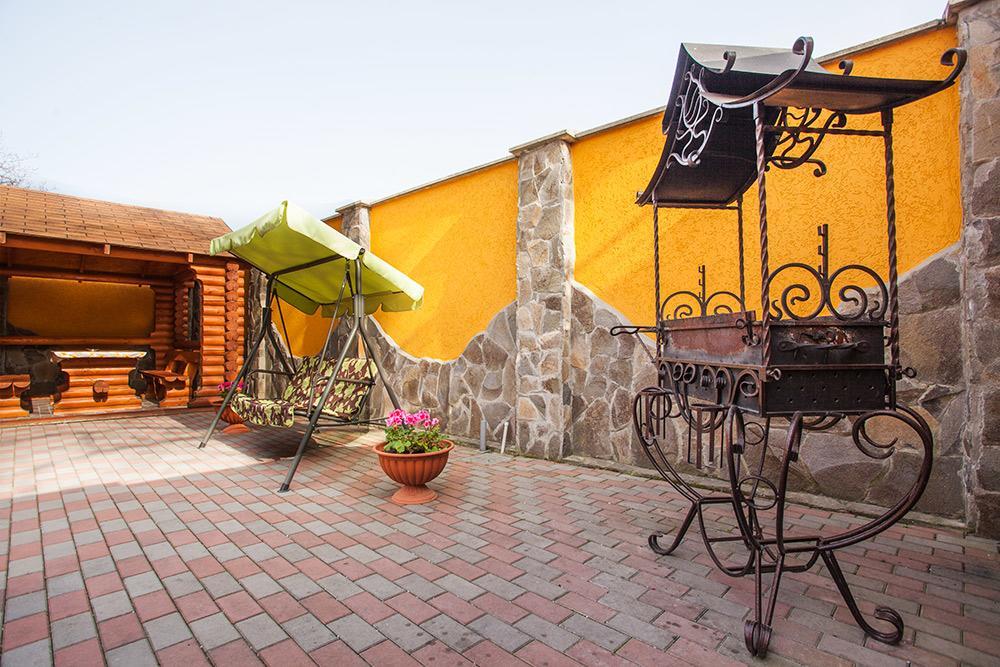 Goldenluxe Hotel Beregszász Kültér fotó