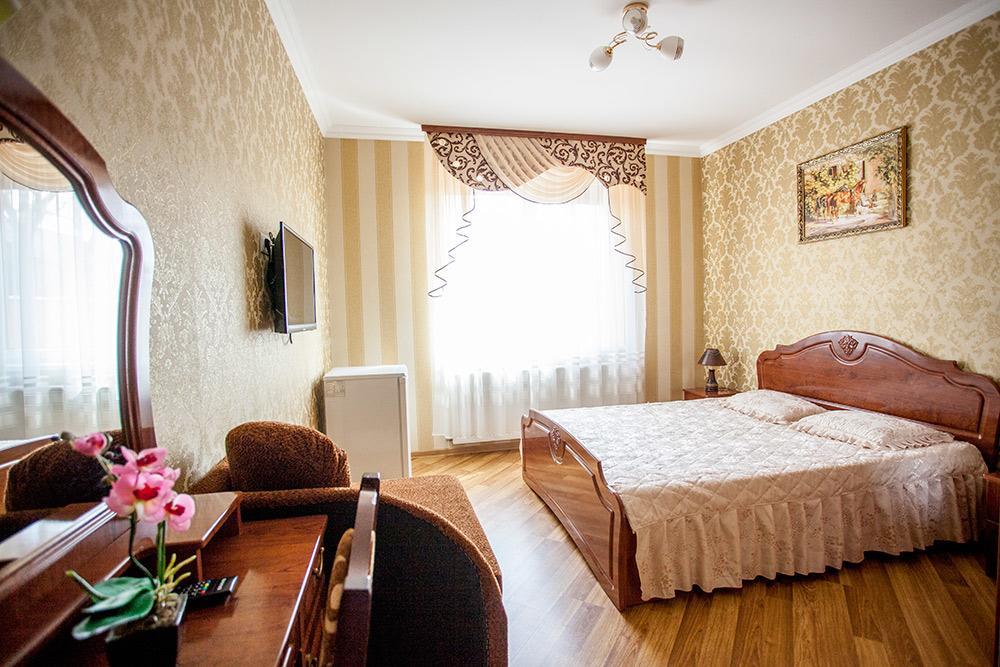 Goldenluxe Hotel Beregszász Kültér fotó